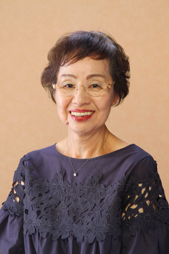 幸せな老後を楽しむシニアの姿を写した写真